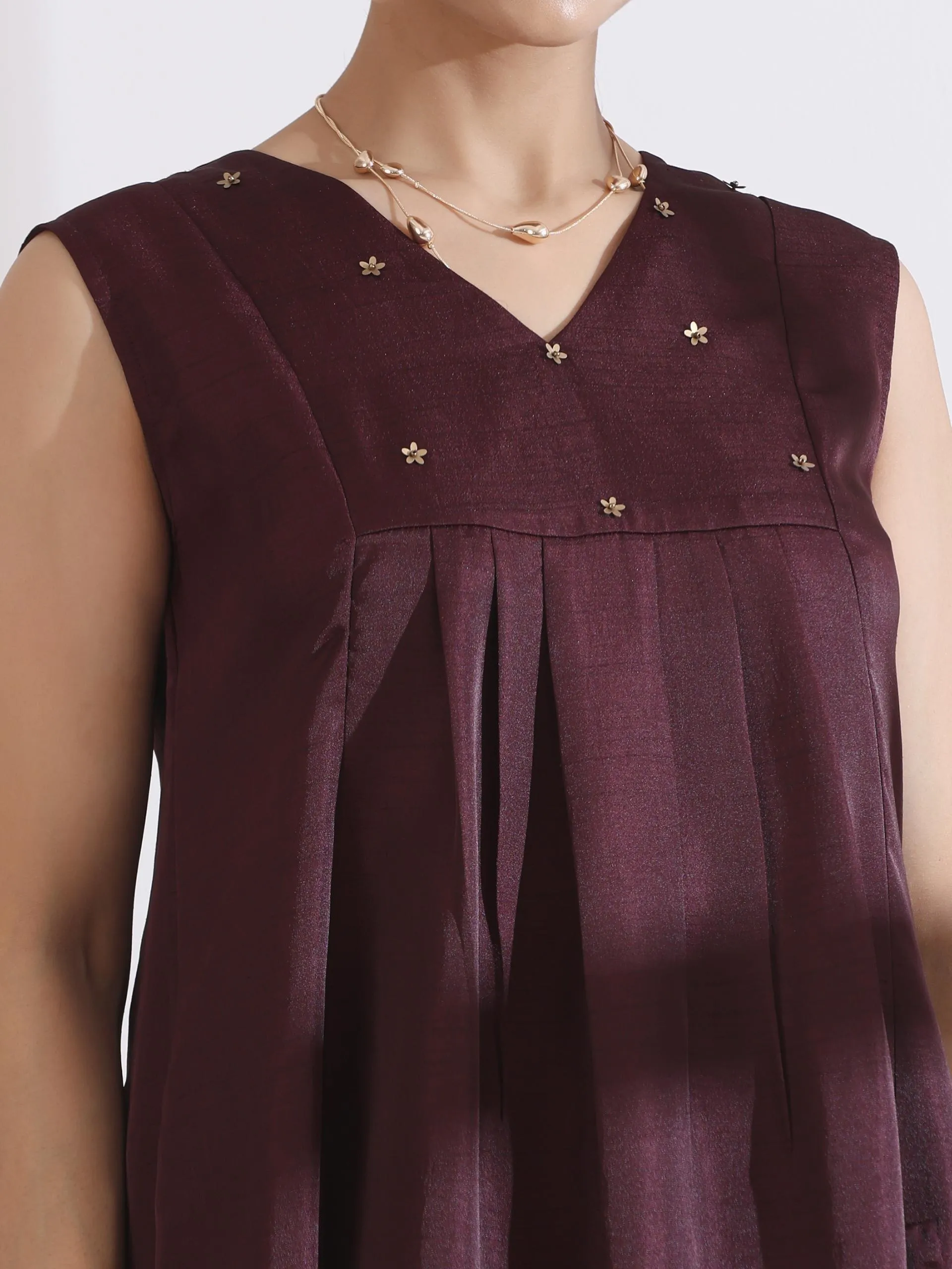 2 Pc Set - Prf'T Lux Chocolate Sleveless Kurta With Beads And Pants