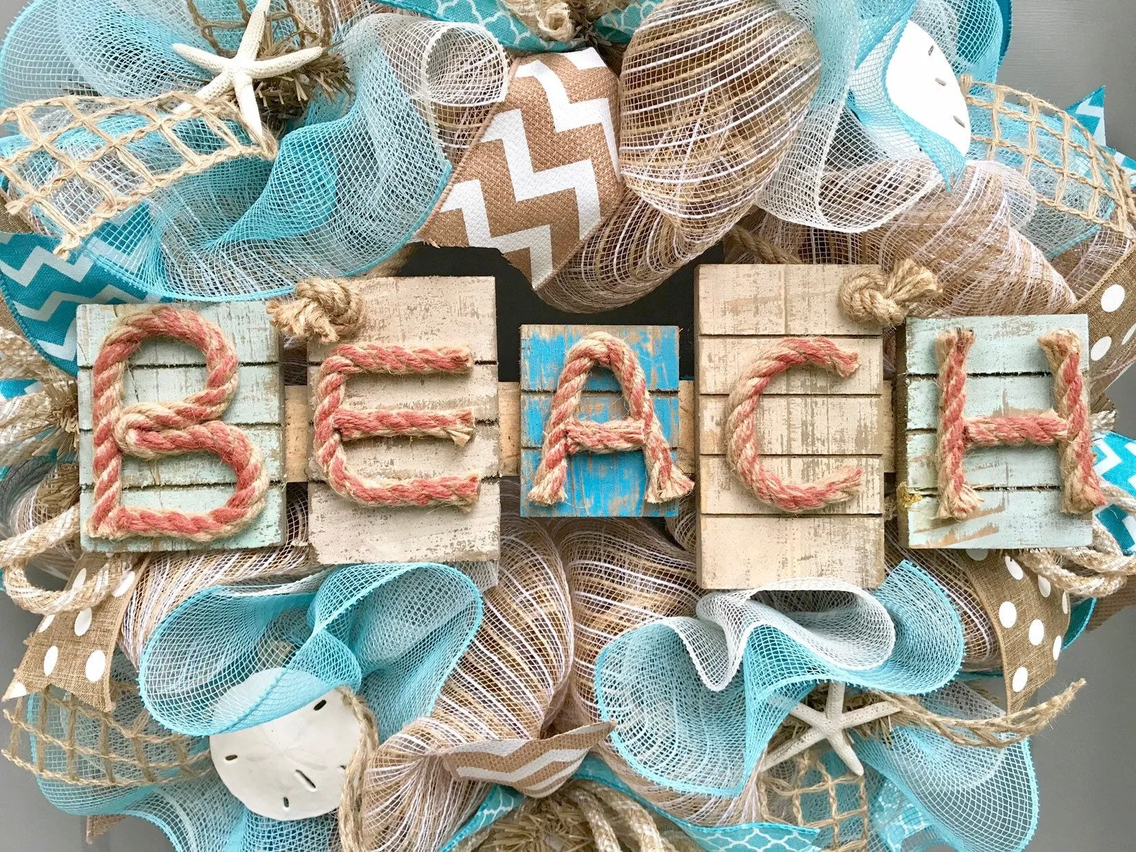 Beach Wreath with Seashells, Beach Burlap Wreath, Beach House Decor, Starfish Decor, Beach Rope