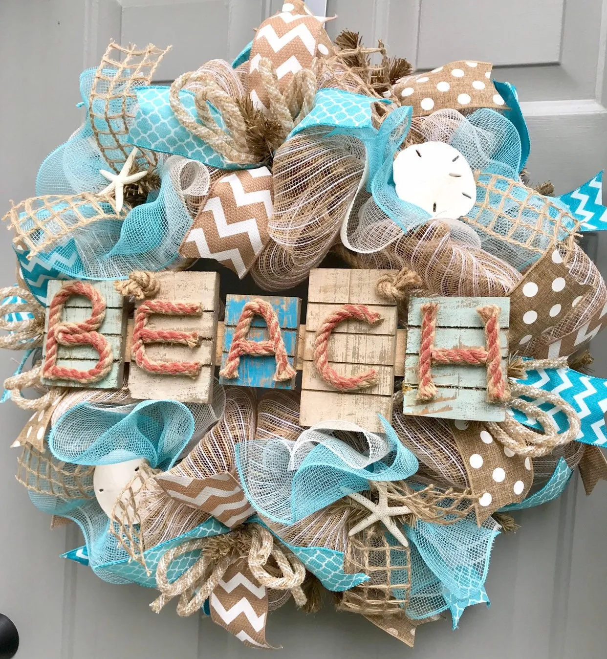 Beach Wreath with Seashells, Beach Burlap Wreath, Beach House Decor, Starfish Decor, Beach Rope