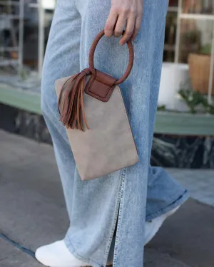 CALLIE JO WRISTLET CLUTCH