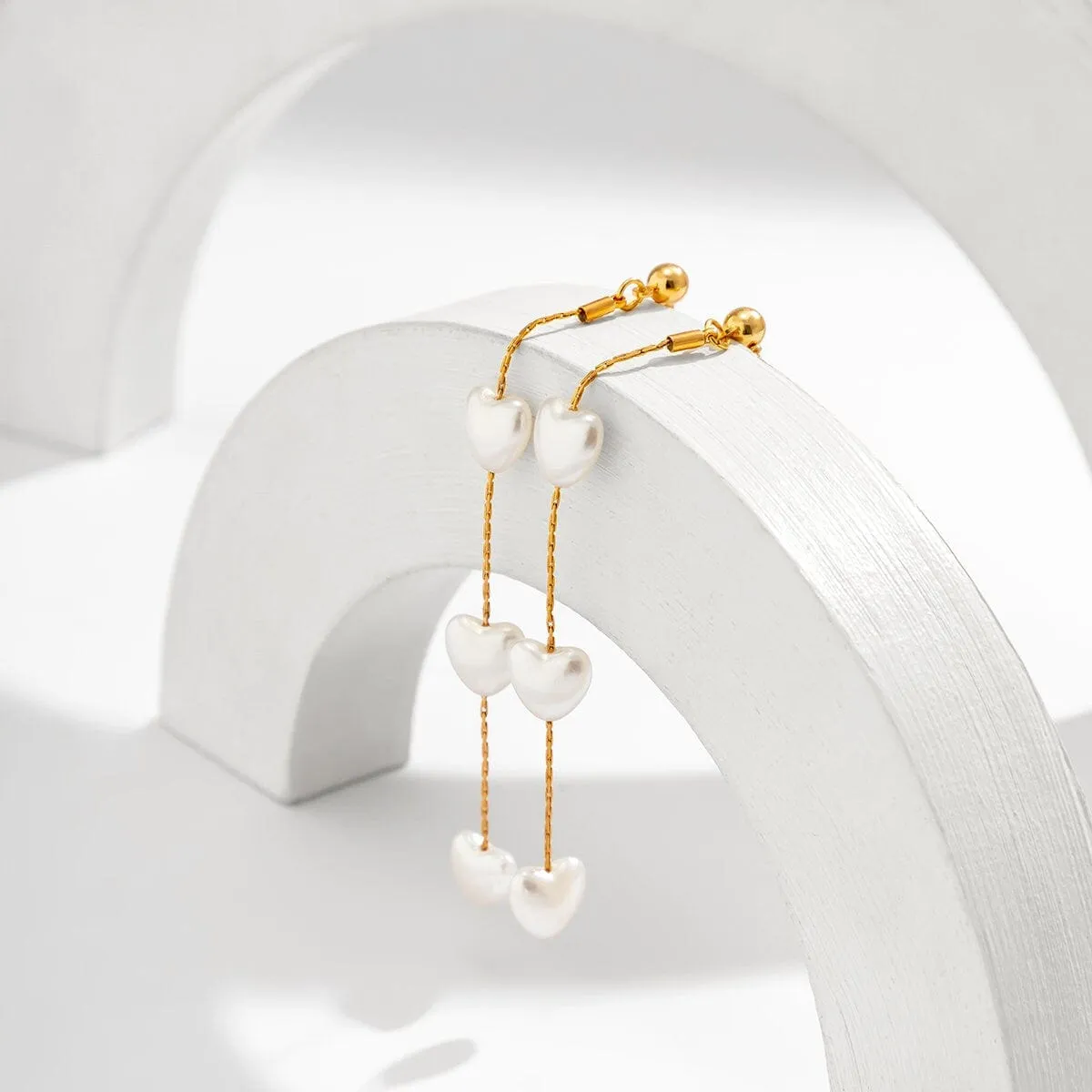 Chic Dangling Heart Pearl Chain Earrings