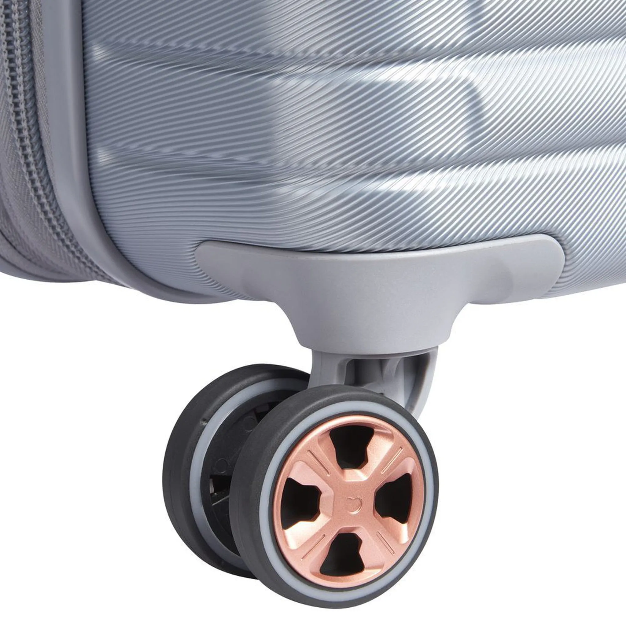 Delsey Cruise 3.0 24" Expandable Spinner Upright