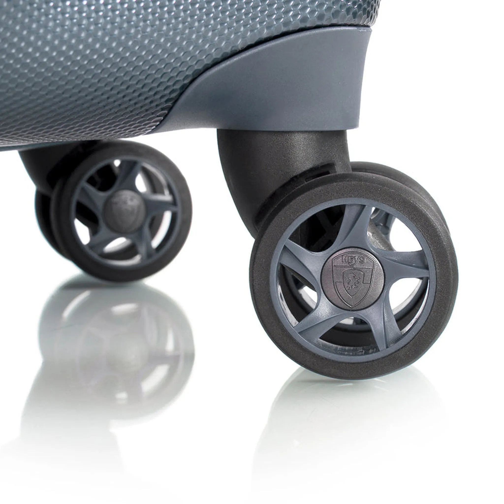 Heys Vantage - Smart Access 21" Spinner