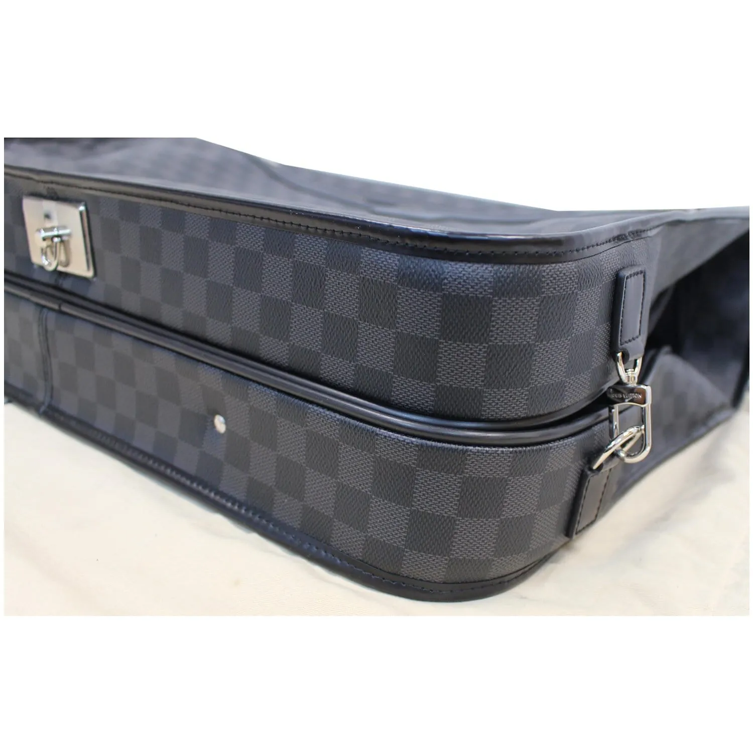 LOUIS VUITTON 3 Hangers Damier Graphite Garment Bag Black - 15% OFF