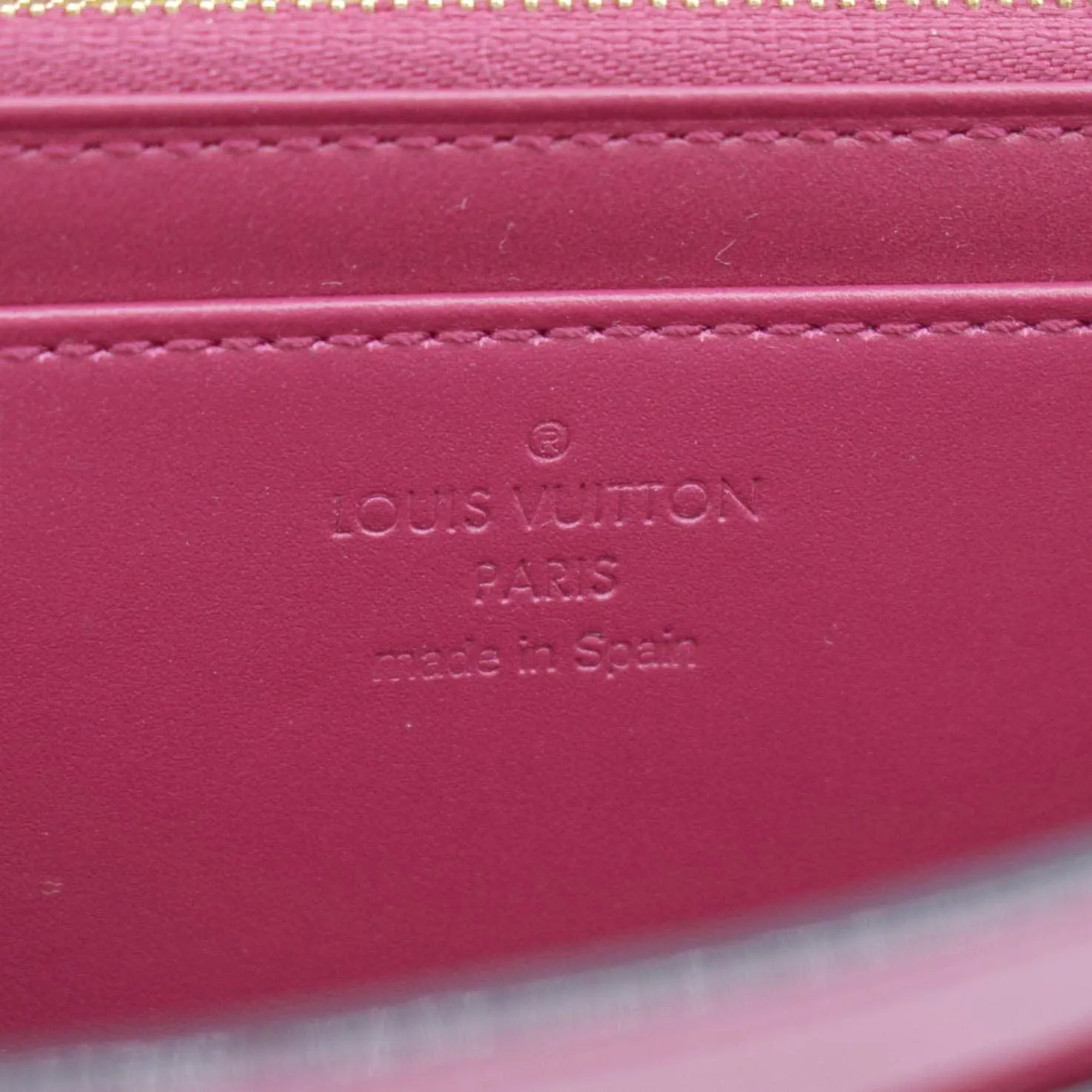 LOUIS VUITTON Louise Vernis Leather Long Wallet Red