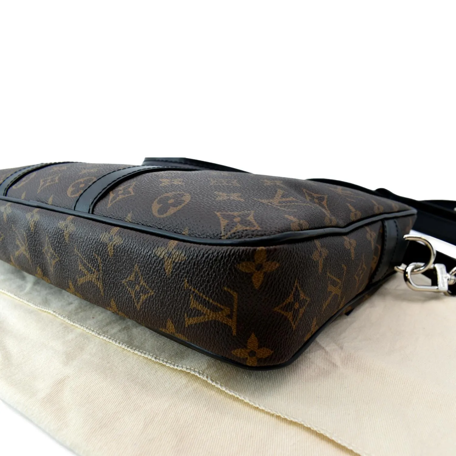 LOUIS VUITTON Porte Documents Voyage PM Monogram Canvas Briefcase Bag Brown