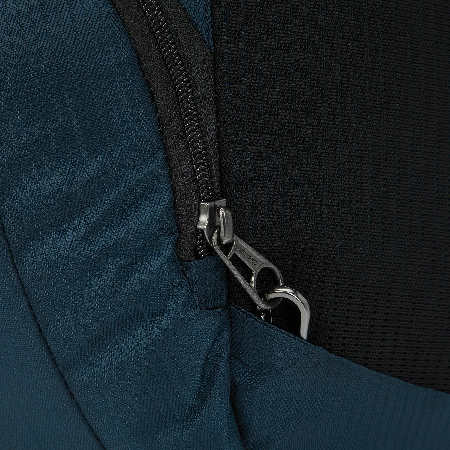 Pacsafe® LS450 Anti-Theft 25L Backpack