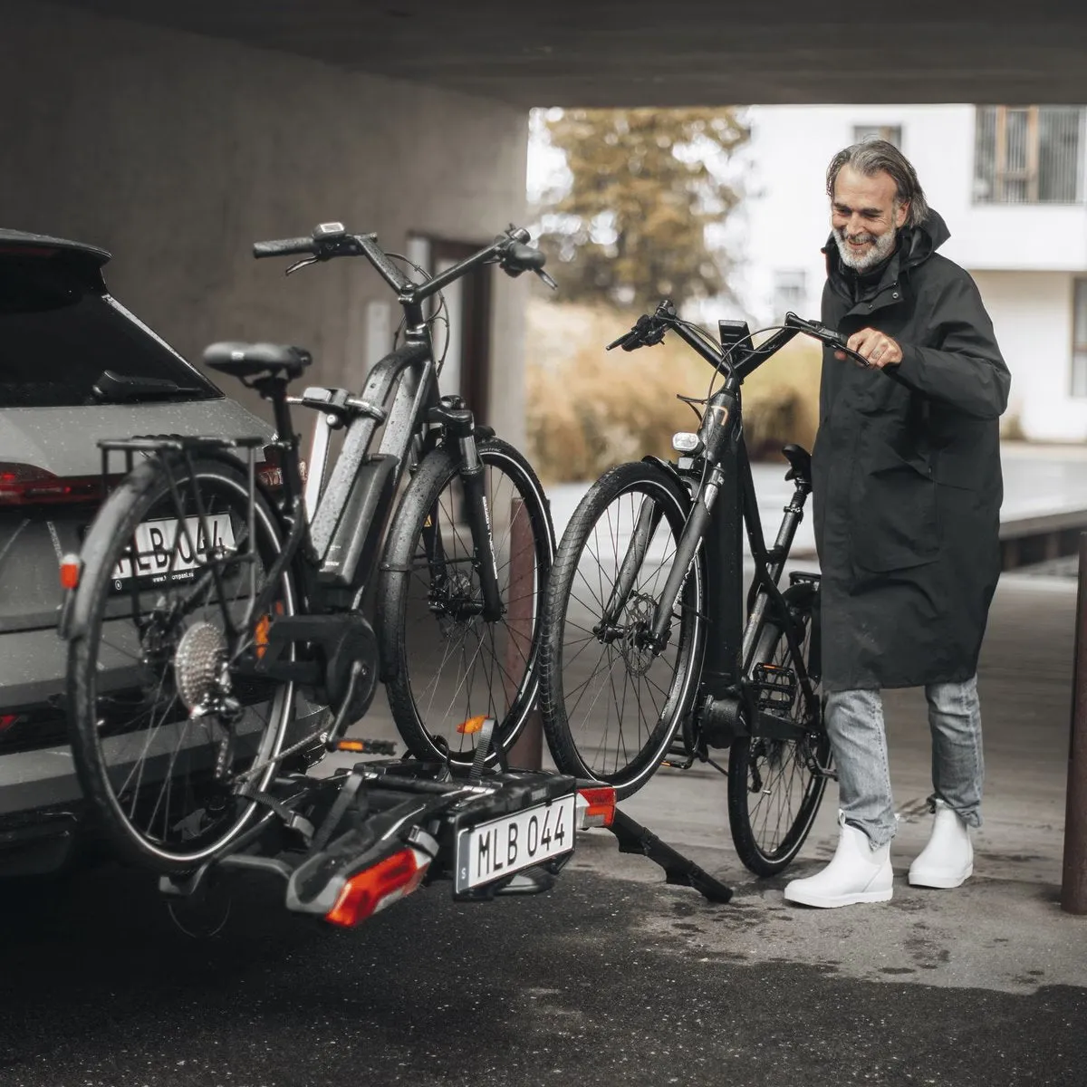 Thule Epos 3-bike Foldable Hitch Platform Bike Rack